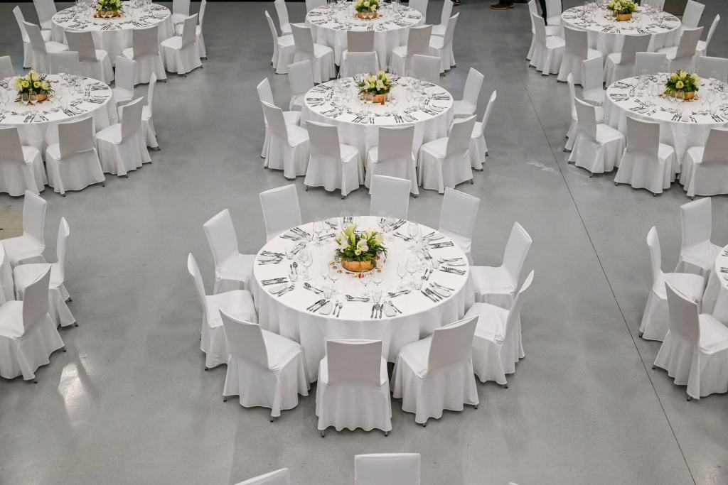 tischblumen, eventblumen, tischdeko, eventfloristik, weihnachtsfeier, amaryllis, weiß, vienna, wien, event, firmenveranstaltung